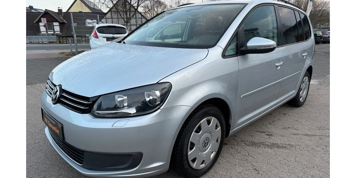 VW Touran 190.000 km 7.990 &euro; Lehre 38165