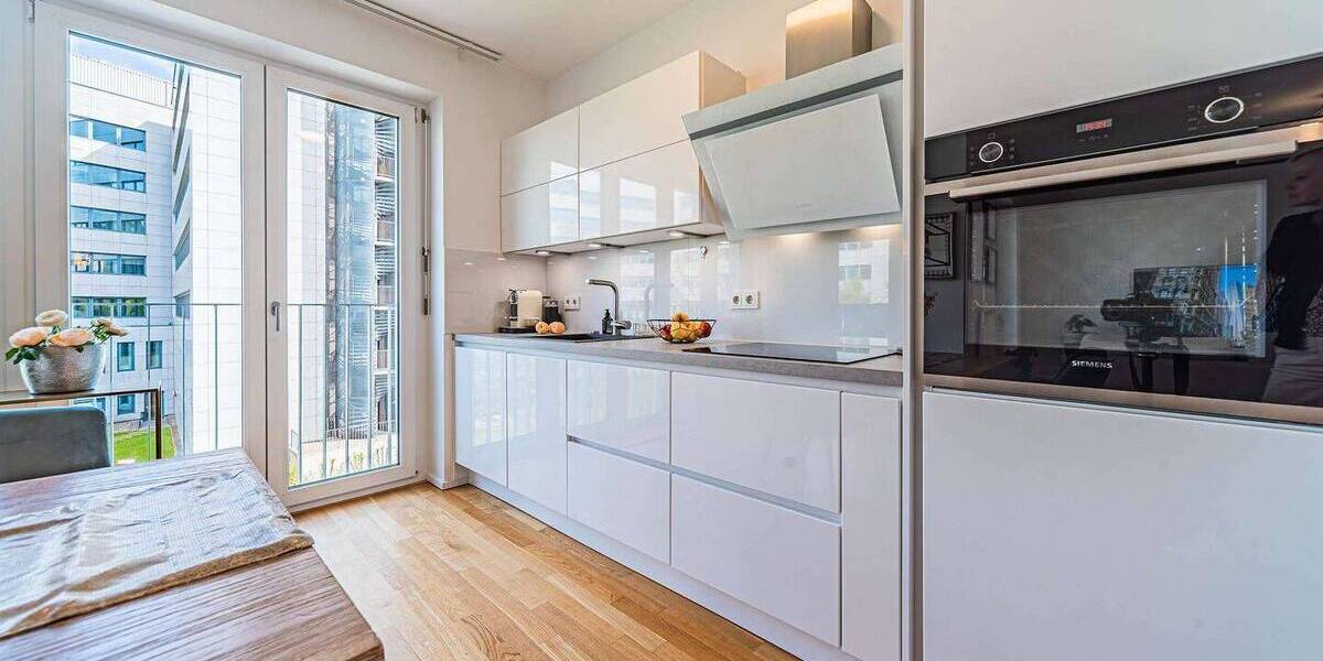 Etagenwohnung Frankfurt am Main Niederrad - 2 Zimmer, 60 m&sup2;, 2.200&euro; | Angebot:26289463