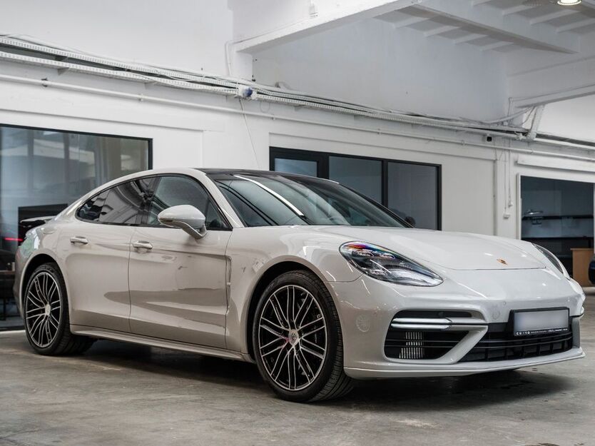 Porsche Panamera 58.000 km 76.900 € Kraków 30-72