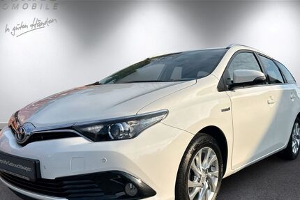 Toyota Auris 98.000 km 14.880 &euro; Bickenbach 64404