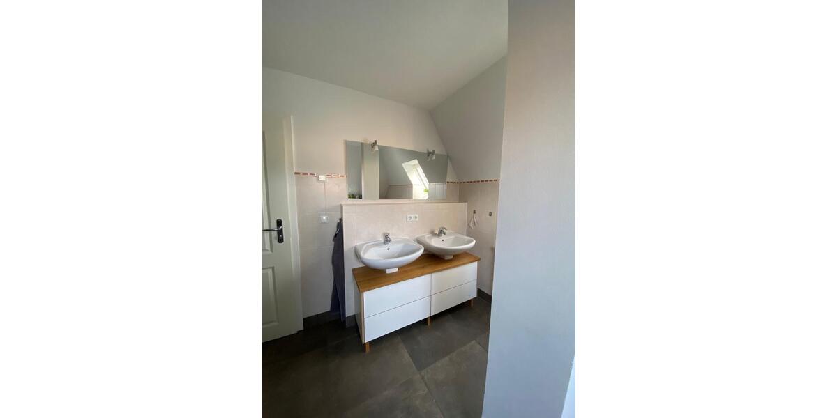 Dachgeschoßwohnung Dresden Neustadt - 5 Zimmer, 180 m&sup2;, 900.000&euro; | Angebot:25611802