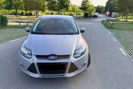 Ford Focus 86.500 km 4.999 &euro; Fürstenfeldbruck 82256