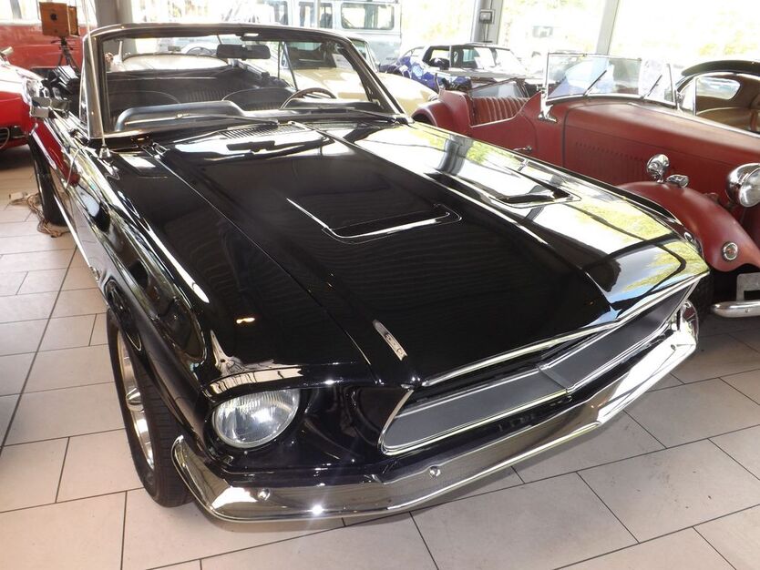 Ford Mustang 157.519 km 49.850 € Mettmann 40822