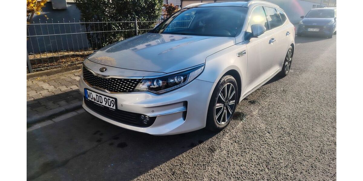 Kia Optima 129.000 km 16.499 &euro; Worms 67549