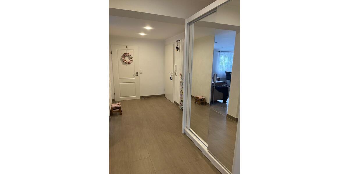 Erdgeschoßwohnung Lemgo - 3 Zimmer, 93 m&sup2;, 900&euro; | Angebot:25449344