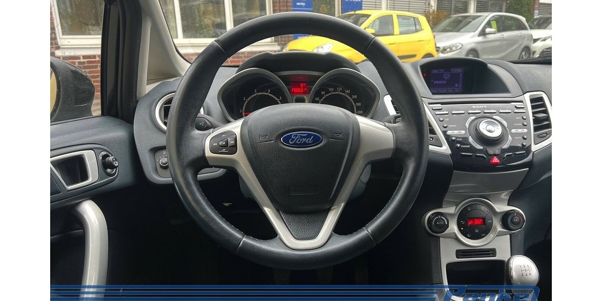 Ford Fiesta Titanium*Keyless*PDC*LED*Tel.*Chrom*GAS* 178.353 km 3.990 &euro; Berlin 13187