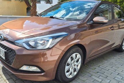 Hyundai i20 75.900 km 7.400 &euro; Hohenstein-Ernstthal 09337