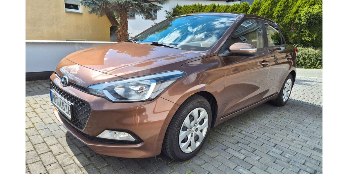 Hyundai i20 75.900 km 7.400 &euro; Hohenstein-Ernstthal 09337