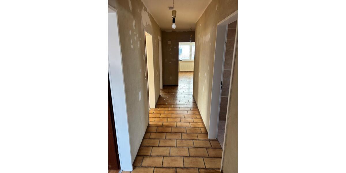 Dachgeschoßwohnung Garrel - 5 Zimmer, 95 m&sup2;, 700&euro; | Angebot:25280342