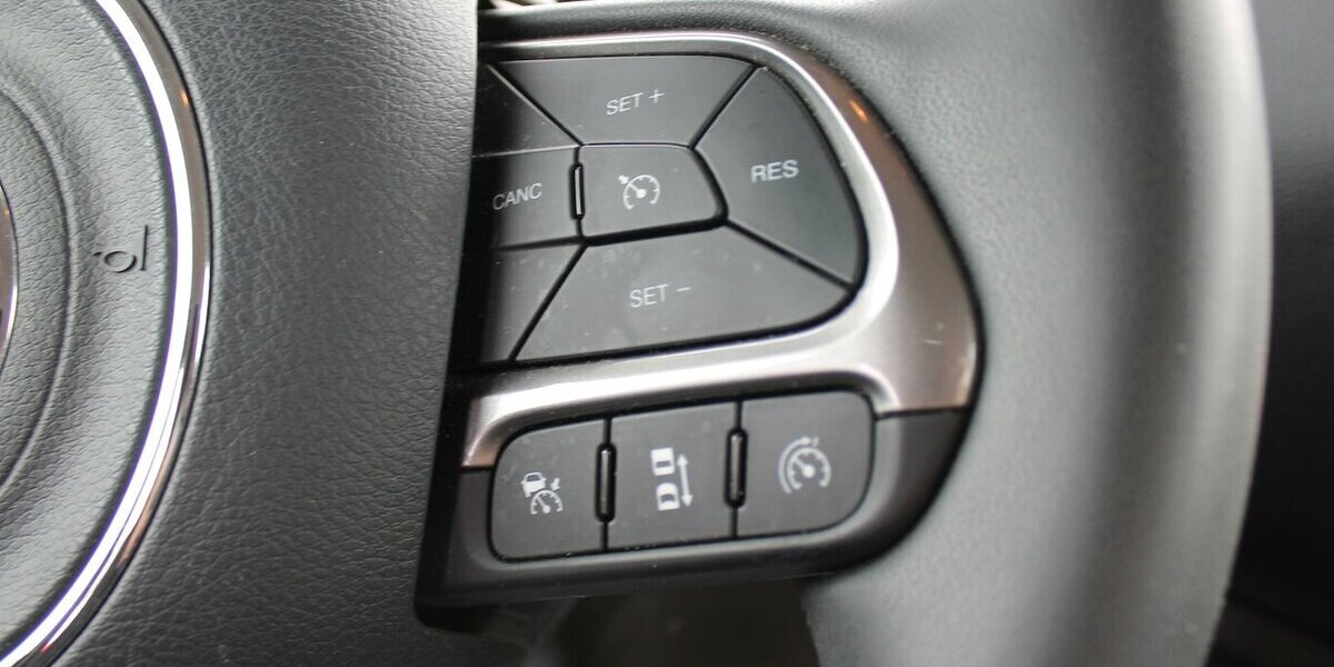 Jeep Renegade Limited 1.0 T3 SHZ * ACC * PDC * LED 108.921 km 11.950 &euro; Badem 54657