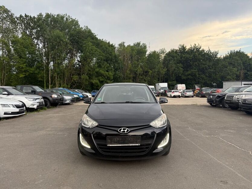 i20