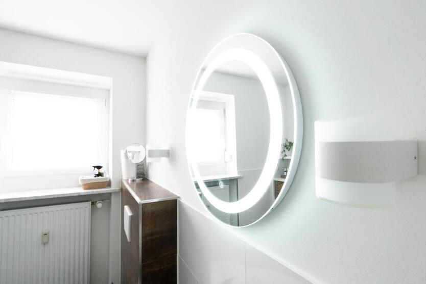 Helle 3,5 Zimmer Wohnung mit großem Garten & kernsaniert