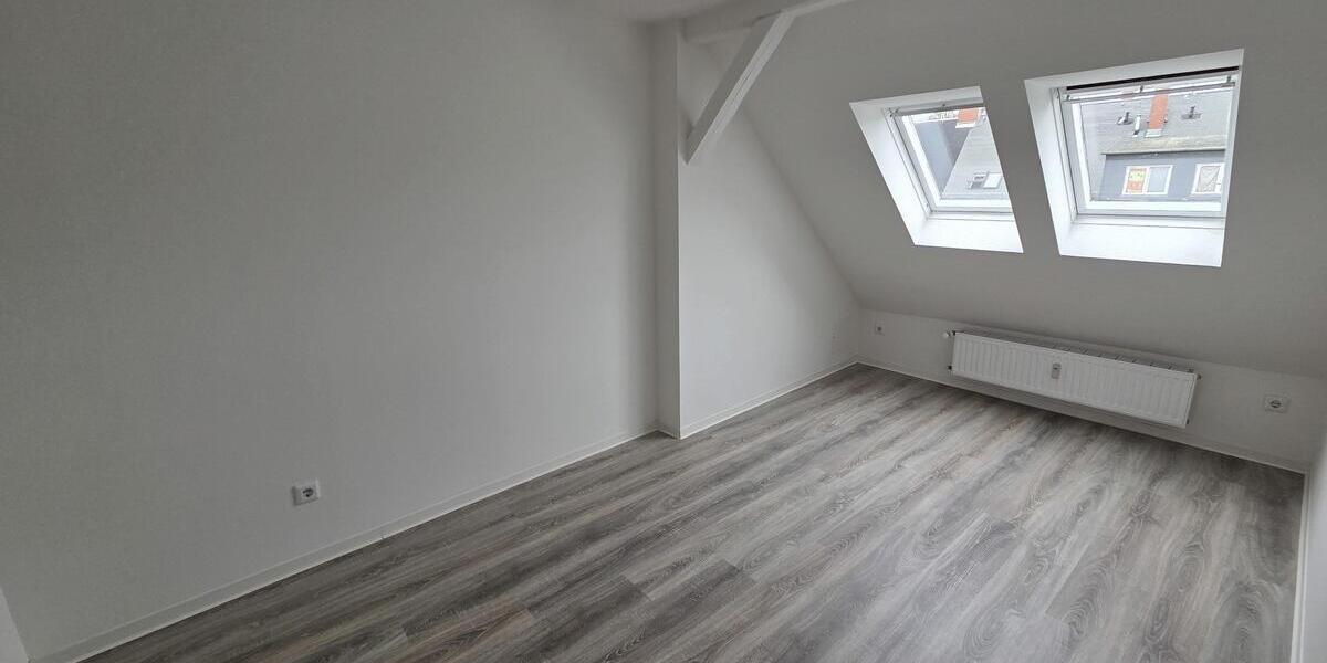 Helle 3-Zimmer-Dachgeschosswohnung mit Sichtbalken in Chemnitz-Hilbersdorf! 3 zimmer