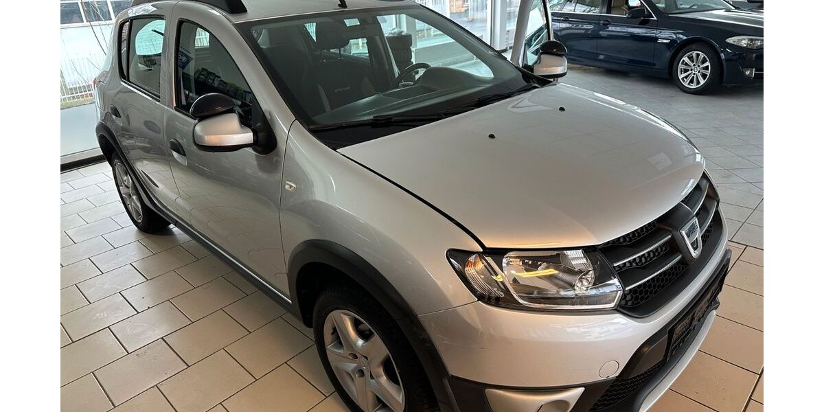 Dacia Sandero 80.000 km 7.900 &euro; Alsfeld 36304