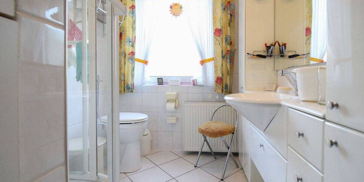 Mehrfamilienhaus, Wohnhaus Rheda-Wiedenbrück Rheda - 7 Zimmer, 179 m&sup2;, 395.000&euro; | Angebot:26290995