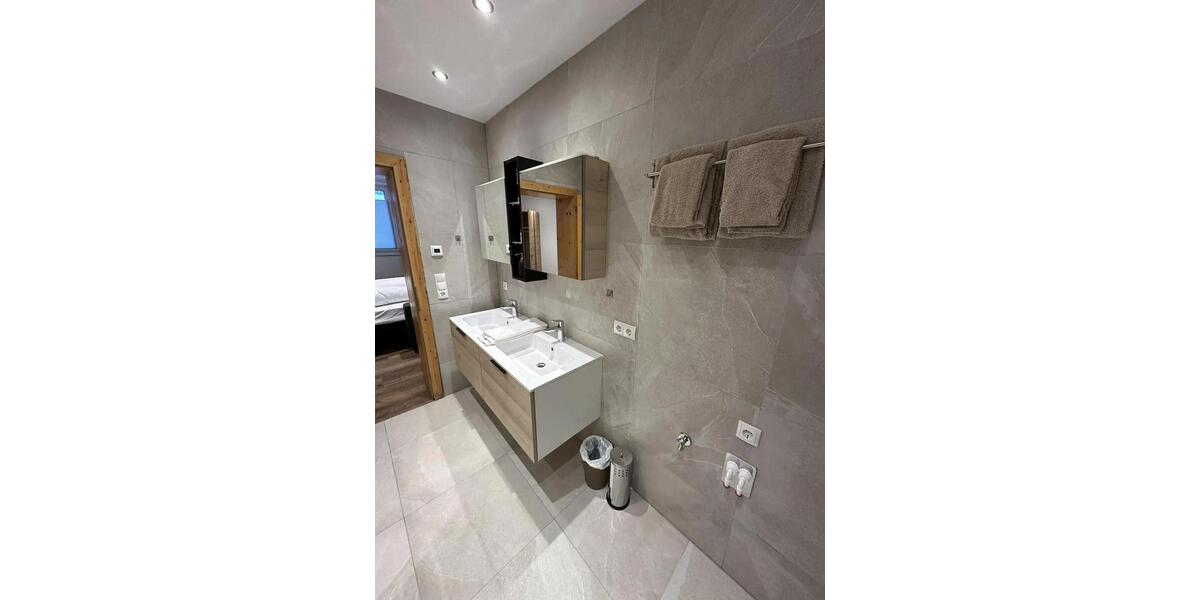 Mehrfamilienhaus, Wohnhaus Garmisch-Partenkirchen Breitenau - 8 Zimmer, 283 m&sup2;, 940.000&euro; | Angebot:23395212