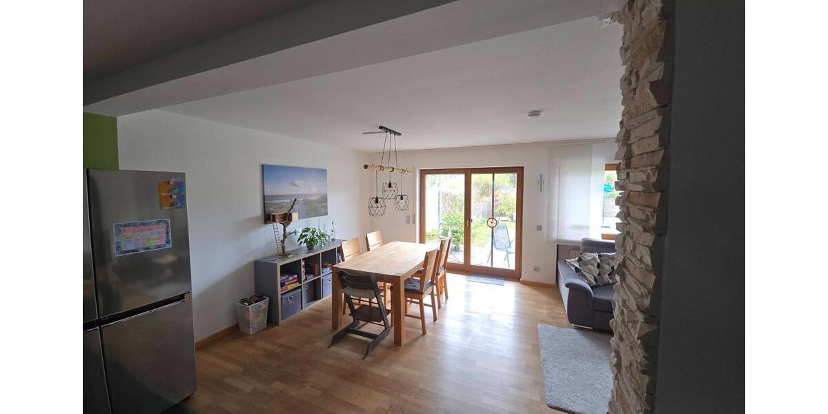 Reihenhaus Knittlingen - 4 Zimmer, 132 m&sup2;, 1.350&euro; | Angebot:25950762