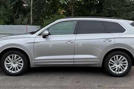 VW Touareg 332.314 km 30.500 &euro; Traunstein 83278