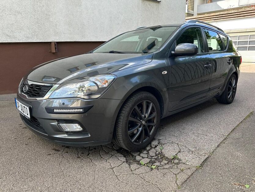 Kia ceed Sportswagon 104.000 km 5.990 € Neu-Ulm (Pfuhl) 89233