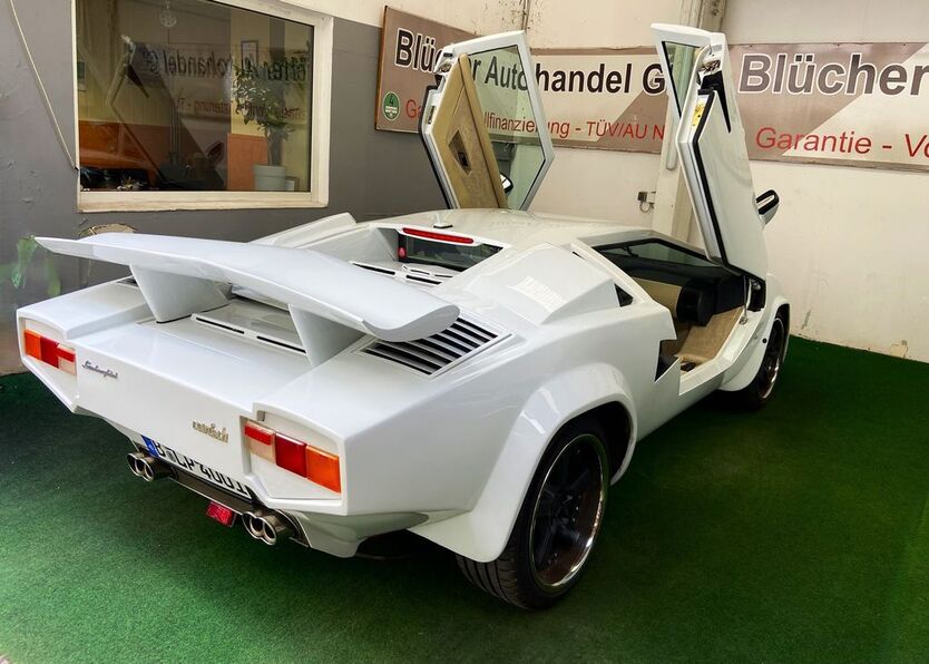 Lamborghini Countach 3.200 km 64.900 € Berlin/Schöneberg 10827