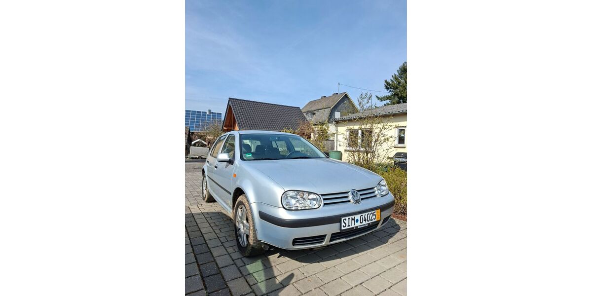 VW Golf 210.000 km 1.250 &euro; Bell (Hunsrück) 56288