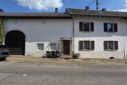 Haus Wallerfangen - 5 Zimmer, 125 m&sup2;, 925&euro; | Angebot:26391764