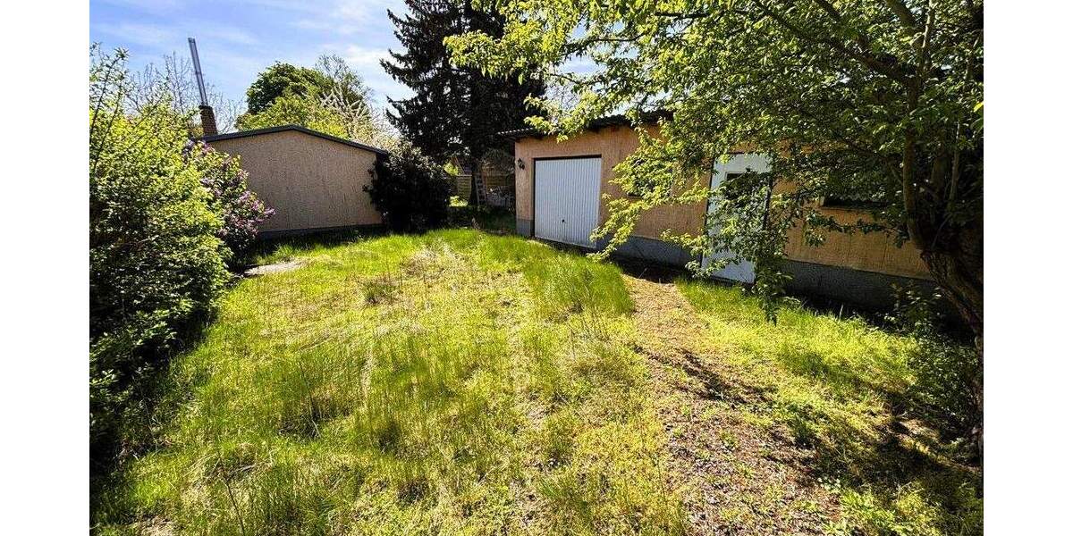 Bungalow mit viel Potenzial auf großem Grundstück in der idyllischen Kleinseenplatte 2 zimmer