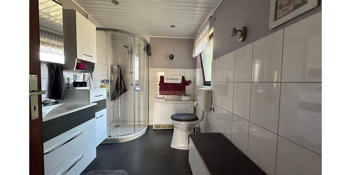 Einfamilienhaus Uelsby - 8 Zimmer, 168 m&sup2;, 212.000&euro; | Angebot:25745855