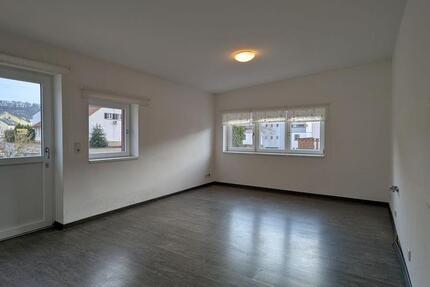 Helle, freundliche Büro-Praxisräume in guter Verkehrslage von Perl inkl. 2 Stellplätze am Haus zimmer