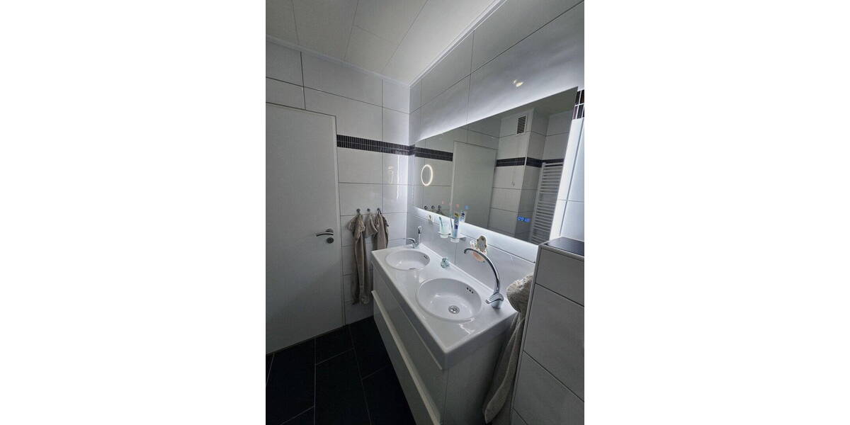 Reihenmittelhaus Ahrensburg - 5 Zimmer, 110 m&sup2;, 498.000&euro; | Angebot:26486640