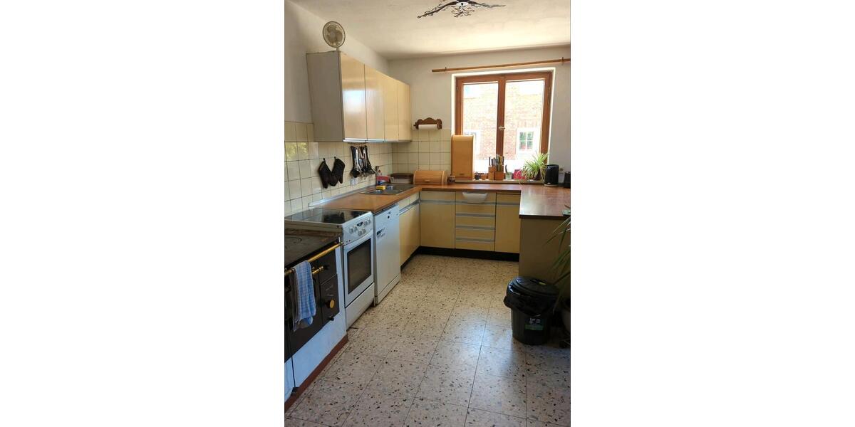 Etagenwohnung Rott am Inn - 2 Zimmer, 100 m&sup2;, 600&euro; | Angebot:26399011