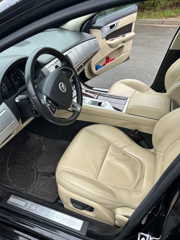 Jaguar XF 157.000 km 10.599 € Pirmasens 66955