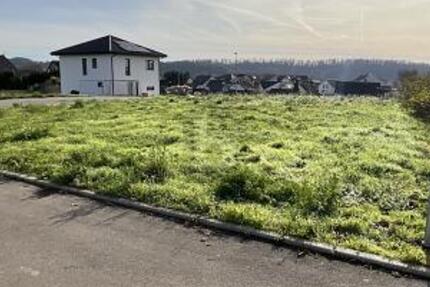 GRUNDSTÜCK FÜR EINE DOPPELHAUSHÄLFTE - Grundstück Kraichtal | Angebot:25412633