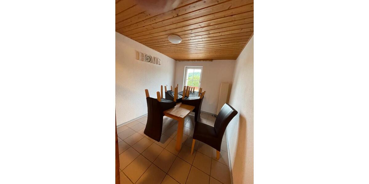 Etagenwohnung Gersfeld (Rhön) - 4 Zimmer, 82 m&sup2;, 800&euro; | Angebot:25420650