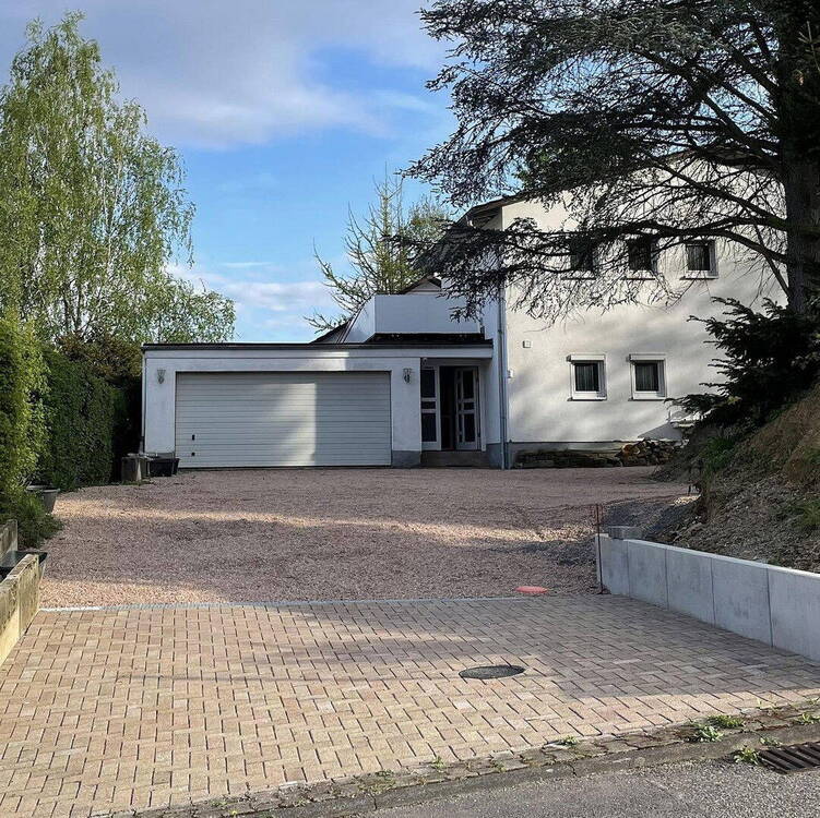 Modernes Landhaus mit schönem Garten - viele Nutzungsmöglichkeiten, zukunftssichere Investition