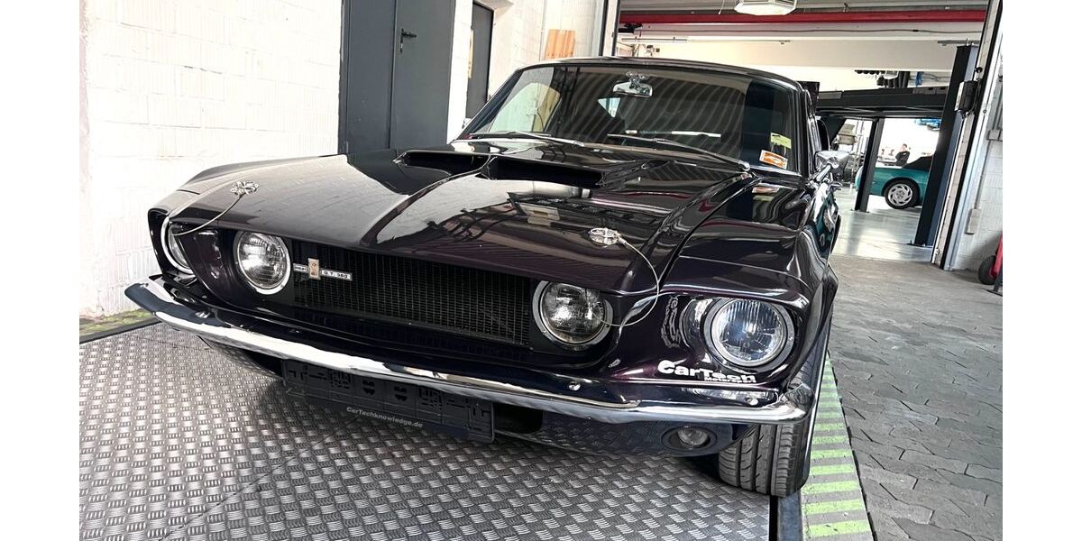 Ford Mustang 9.400 km 90.900 &euro; München 80331