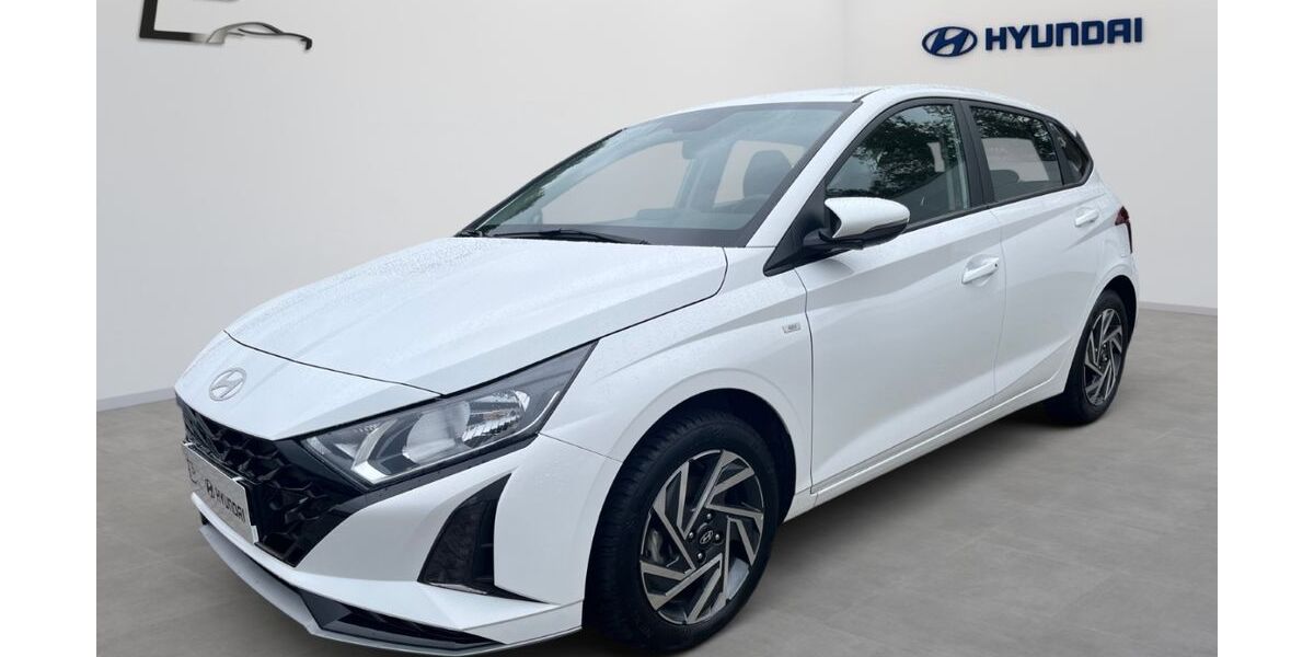 Hyundai i20 11.926 km 18.990 &euro; Schiffweiler 66578