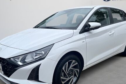 Hyundai i20 11.926 km 19.790 &euro; Schiffweiler 66578