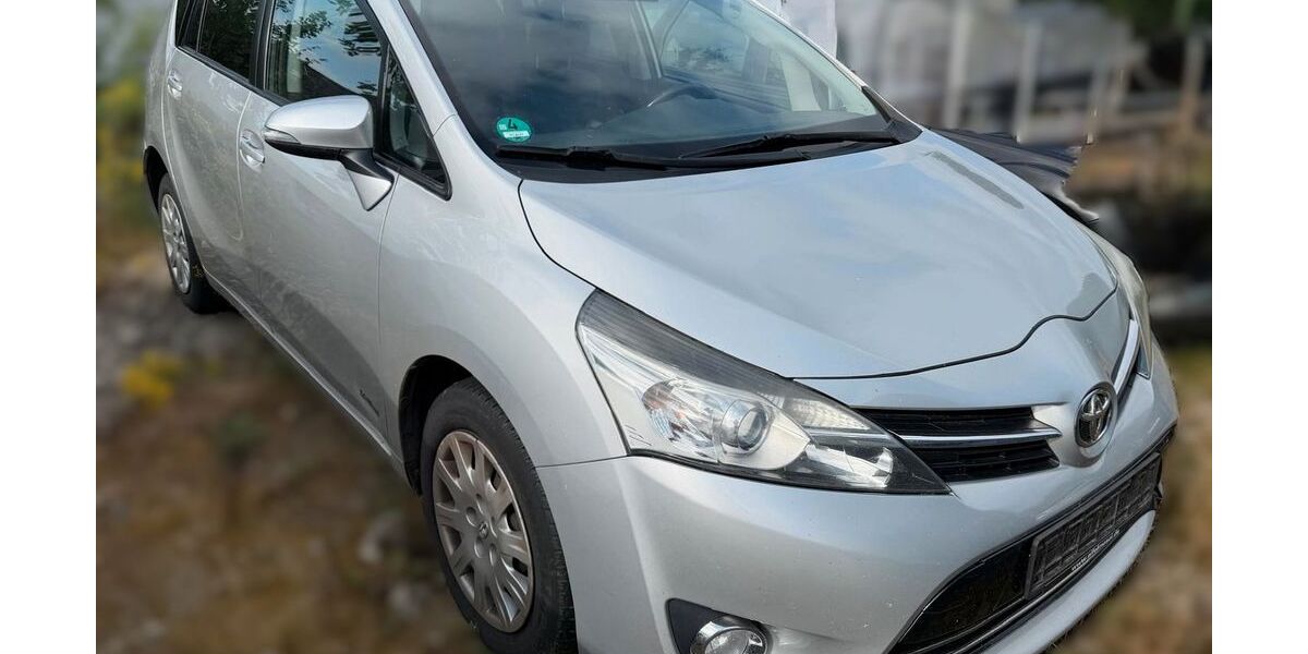 Toyota Verso 330.000 km 4.499 &euro; Köln (Ostheim) 51107