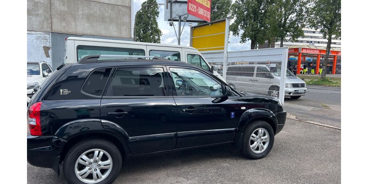 Hyundai TUCSON 96.000 km 6.500 &euro; Köln 50825