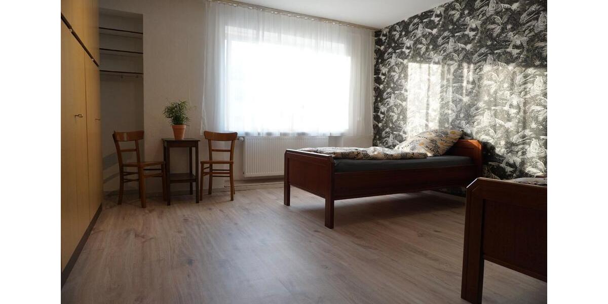 Reihenhaus Schwalbach - 3 Zimmer, 140 m&sup2;, 290.000&euro; | Angebot:26802296