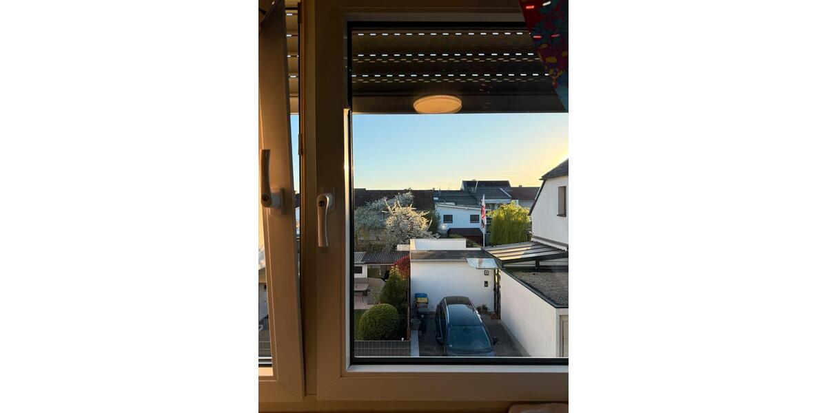 Doppelhaushälfte Frankfurt am Main Ginnheim - 5 Zimmer, 127 m&sup2;, 1.400&euro; | Angebot:26318609