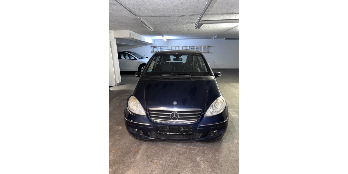 Mercedes-Benz A-Klasse 238.888 km 2.299 &euro; Düsseldorf 40213