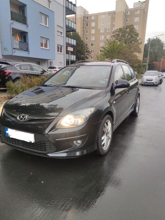i30