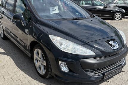 Peugeot 308 171.339 km 2.700 € Augsburg 86167