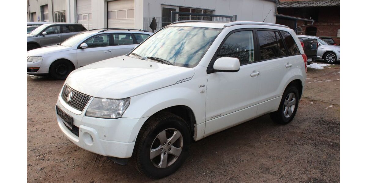 Suzuki Grand Vitara 159.000 km 3.800 &euro; Elbe-Parey OT Parey 39317