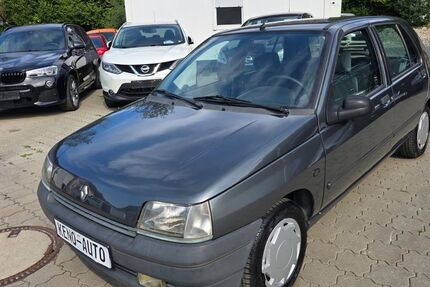 Renault Clio 74.387 km 2.990 € Surberg 83362