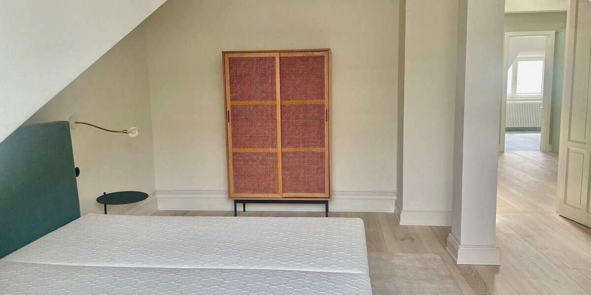 Etagenwohnung Hamburg Rotherbaum - 3 Zimmer, 110 m&sup2;, 3.700&euro; | Angebot:26471163