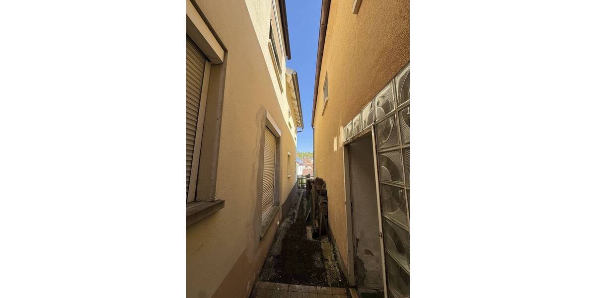 Einfamilienhaus Rimpar - 5 Zimmer, 103 m&sup2;, 95.000&euro; | Angebot:26362541