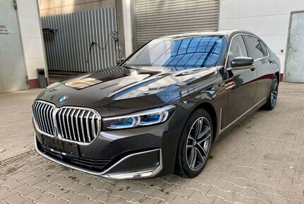 BMW 730